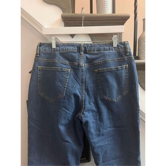 Blue Mountain Fleece Lined Straight Leg Jeans sz 10 NWT - Picture 6 of 8